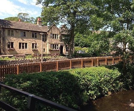 The Pendle Inn Бърнли Екстериор снимка