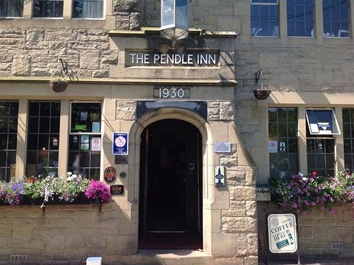The Pendle Inn Бърнли Екстериор снимка